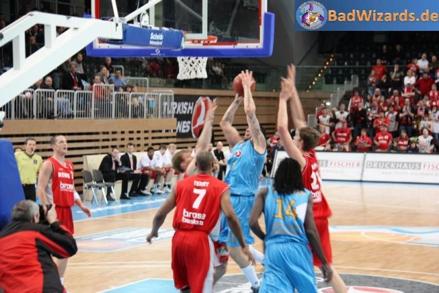 gloria giants vs bamberg 04